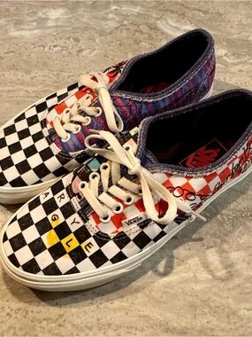 Vans Stranger Things Surfer Boy Pizza Sneakers - Mens 7 / Womens 8.5